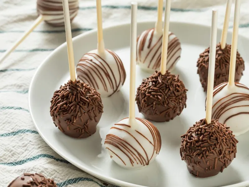 Flyer for Cake Pop Making and Decorating