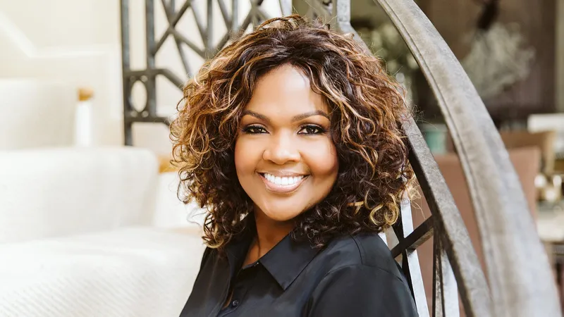 Flyer for CeCe Winans - COME WORSHIP! Tour