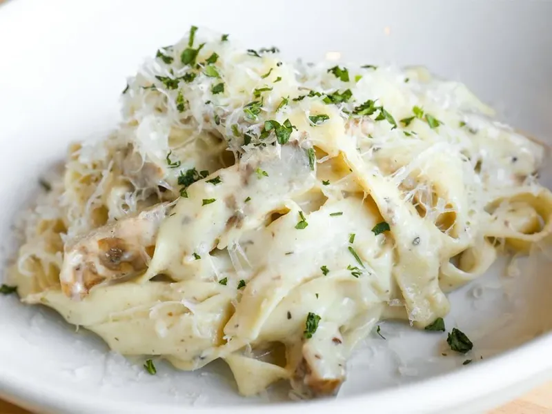 Flyer for Chicken Alfredo Linguine